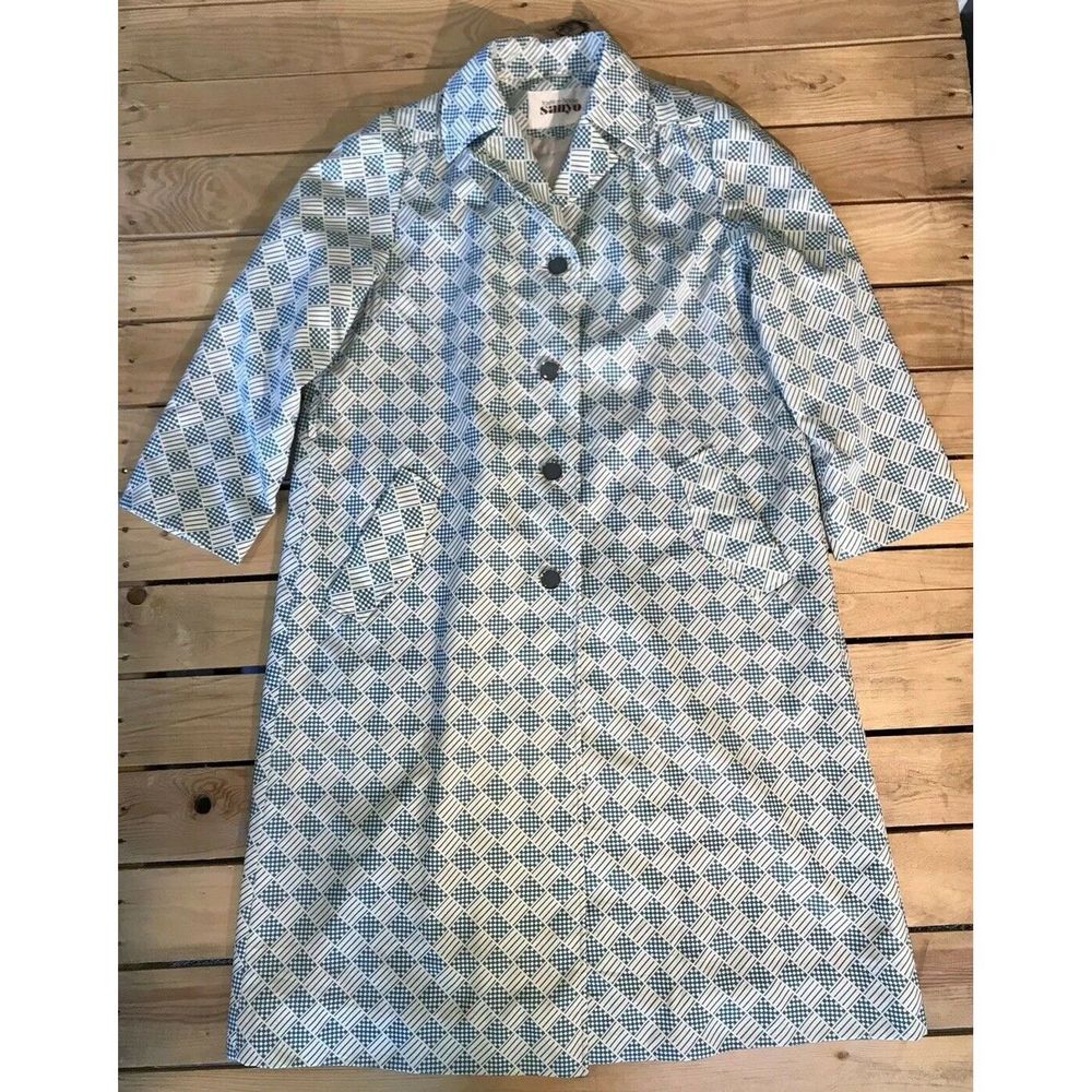 VTG Sanyo Women's Knee Length Button Up Coat Sz 11